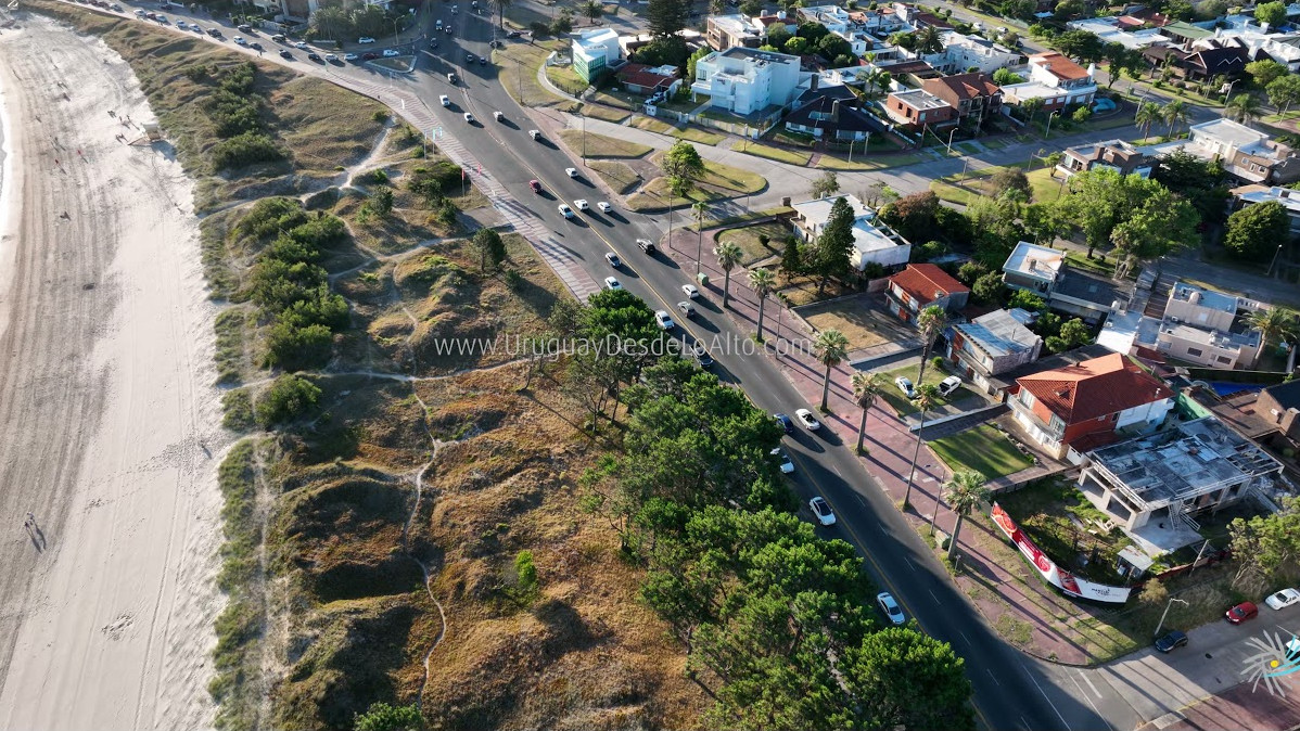 Video aéreo en Rambla República de México frente a la playa de los Ingleses
