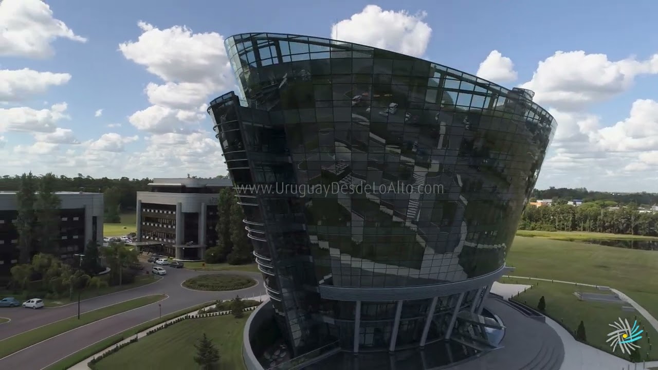 Video aéreo en Zonamerica, Montevideo. Edificio Celebra
