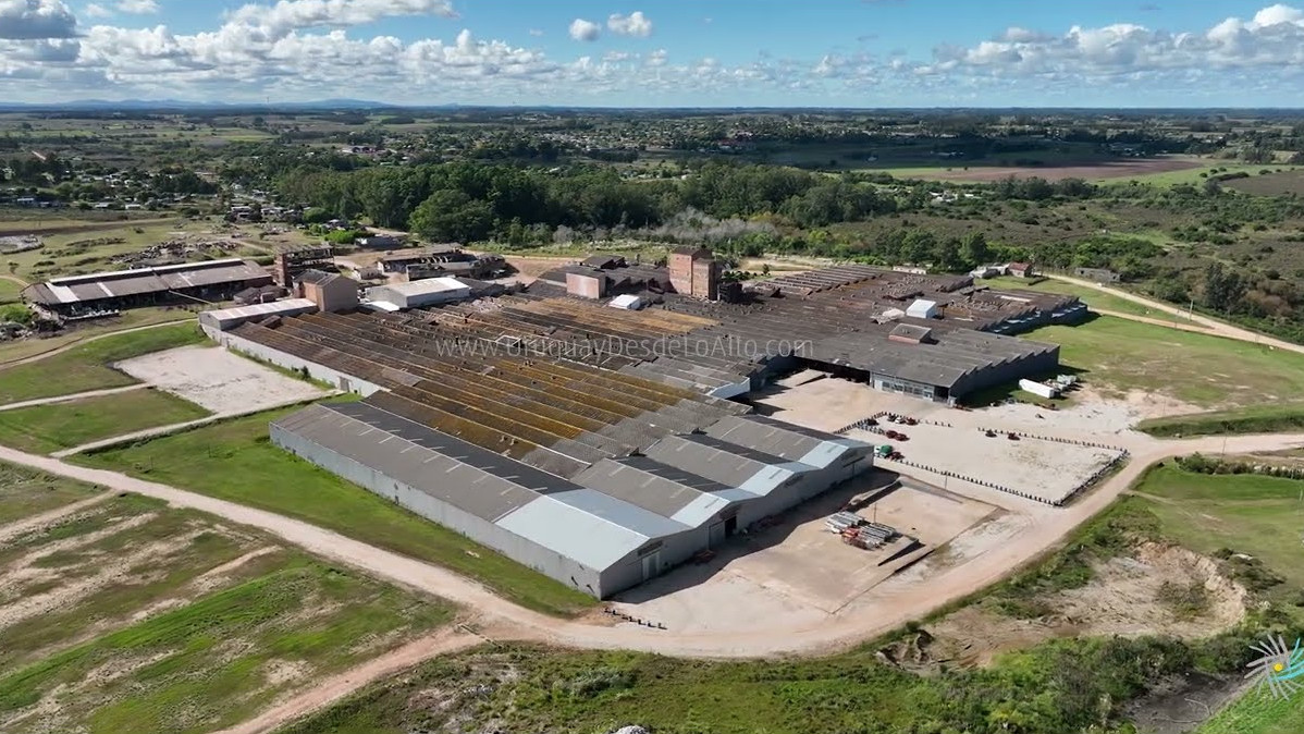 Video aéreo del Parque Industrial Cerámicas Olmos