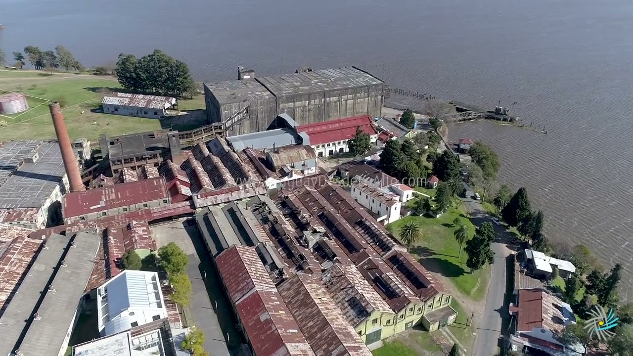 Video aéreo en Barrio Anglo, Fray Bentos.