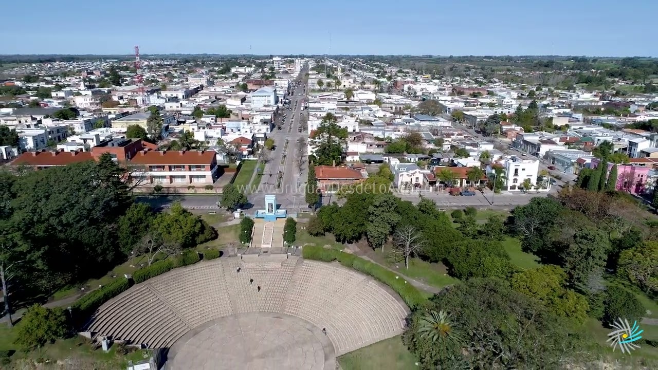 Vista aérea de Fray Bentos, río Negro