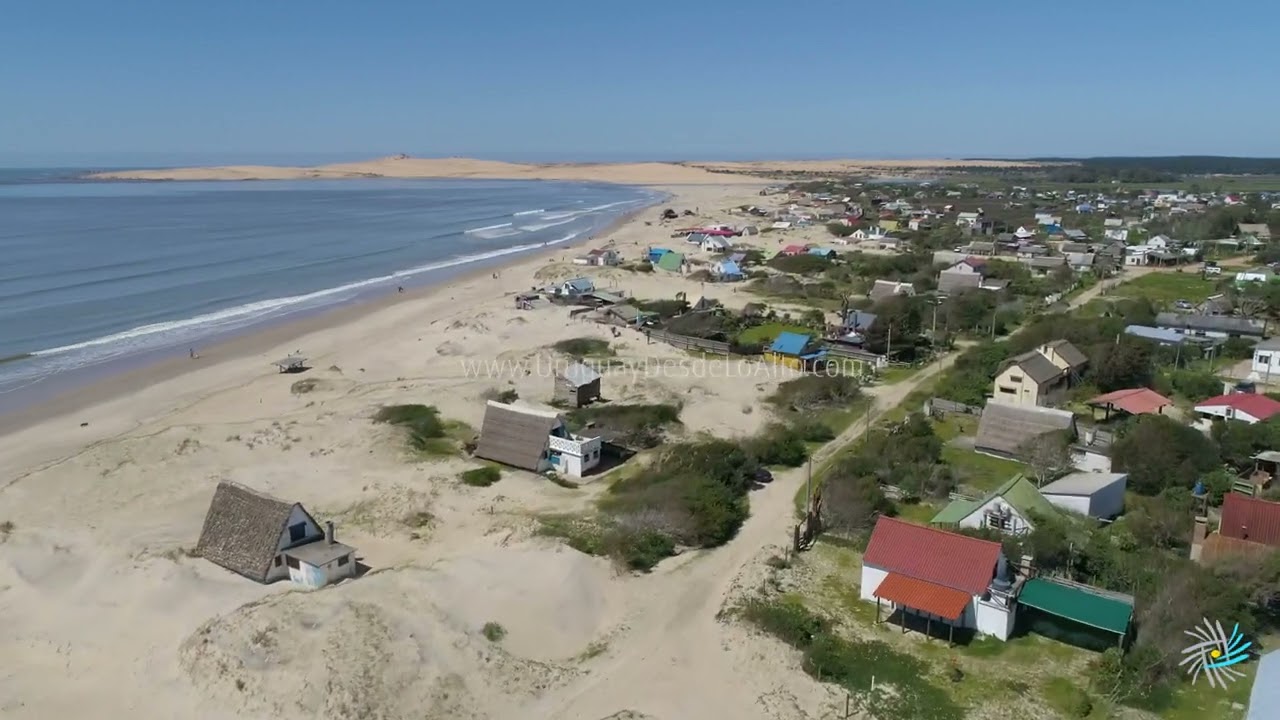 Video aéreo de Barra de Valizas, Rocha