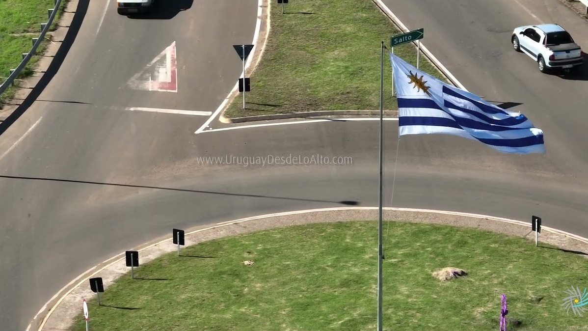 Video aéreo sobre la ruta 3 en Bella Unión M3, departamento de Artigas